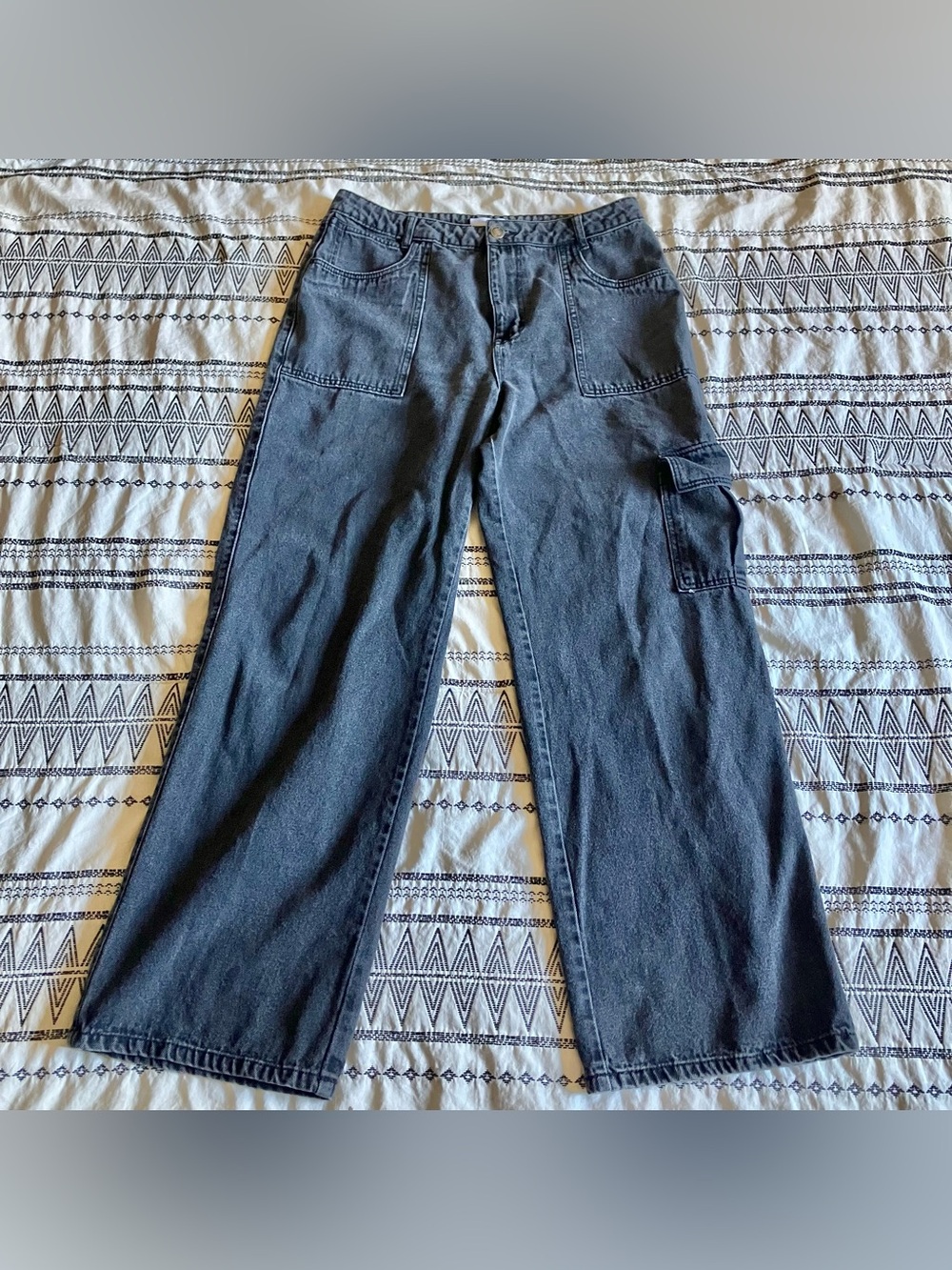 F21 cargo baggy pants